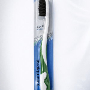 Symbioral Black – szczoteczka do zębów z miękkimi włóknami węglowymi