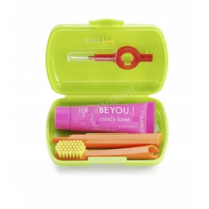 Zestaw podróżny CURAPROX Be You Travel Set ZIELONY – higiena jamy ustnej zawsze pod ręką