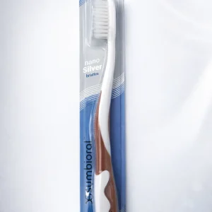 Symbioral NanoSilver – srebrna szczoteczka do zębów z włóknami PBT i nanosrebrem